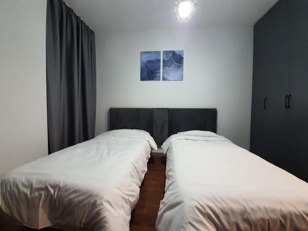 Modern Apartment Korca 3 Eksteriør billede